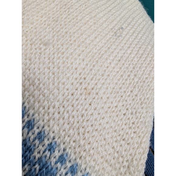 Vintage Norwegian Wool Cardigan | Blue & White Nordic Sweater with Pewter Clasps - Picture 4 of 7